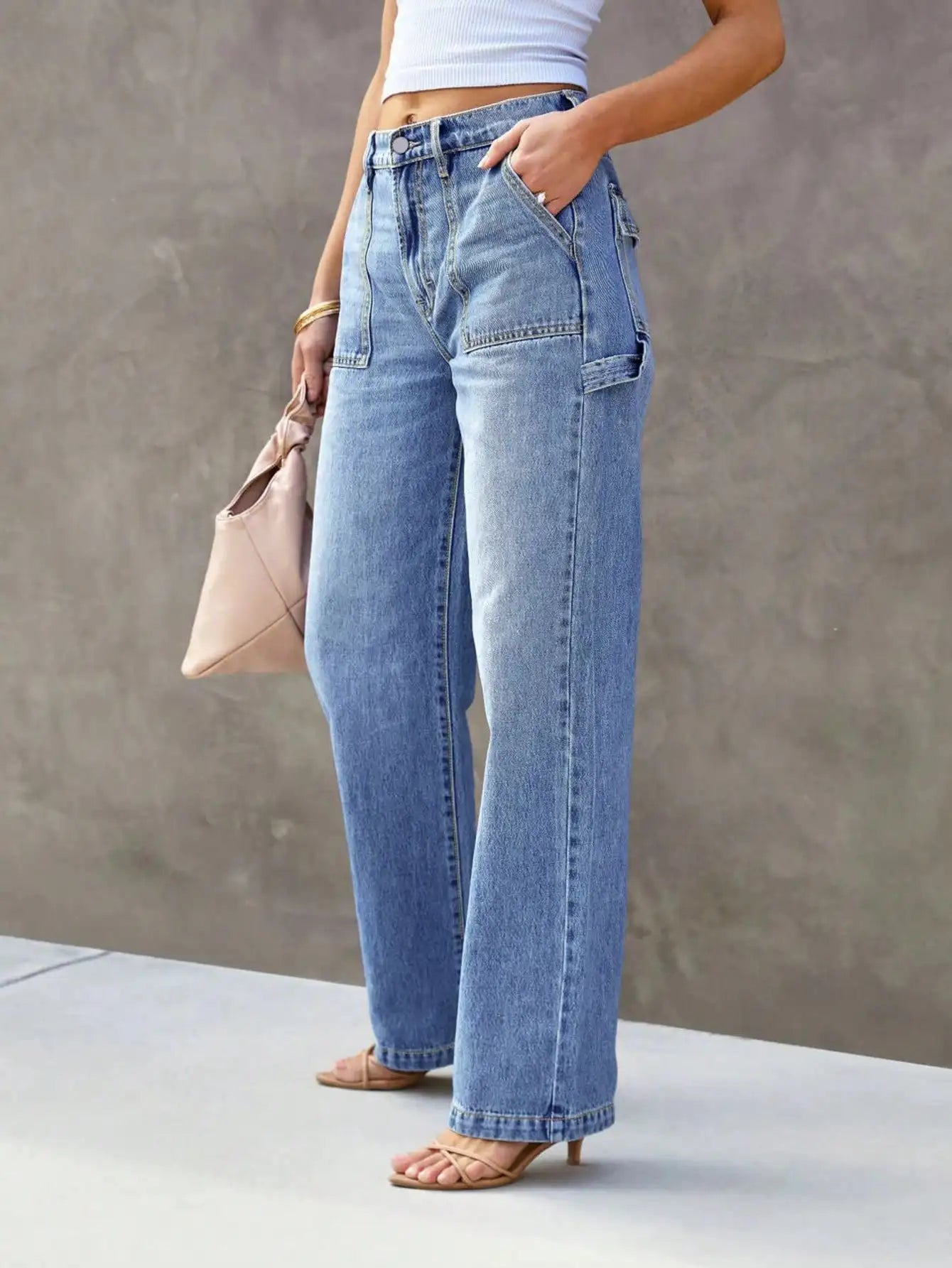 Mid-Rise Loose Straight-Leg Jeans — Medium Stretch, Full Length