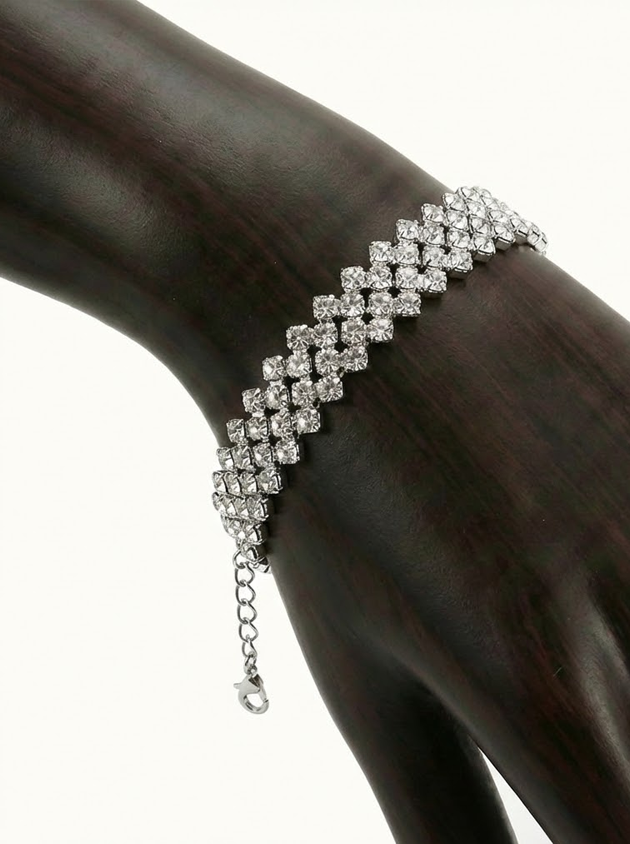 Luxe Spark Adjustable Rhinestone Bracelet – Elegant Statement Wristband