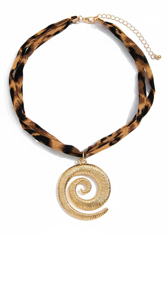 Velvet Pendant Necklace